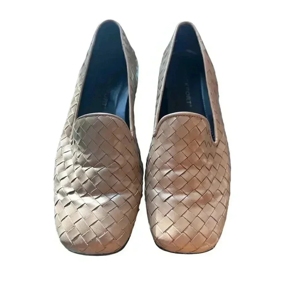 Rockport leather upper woven square toe flats size 7W